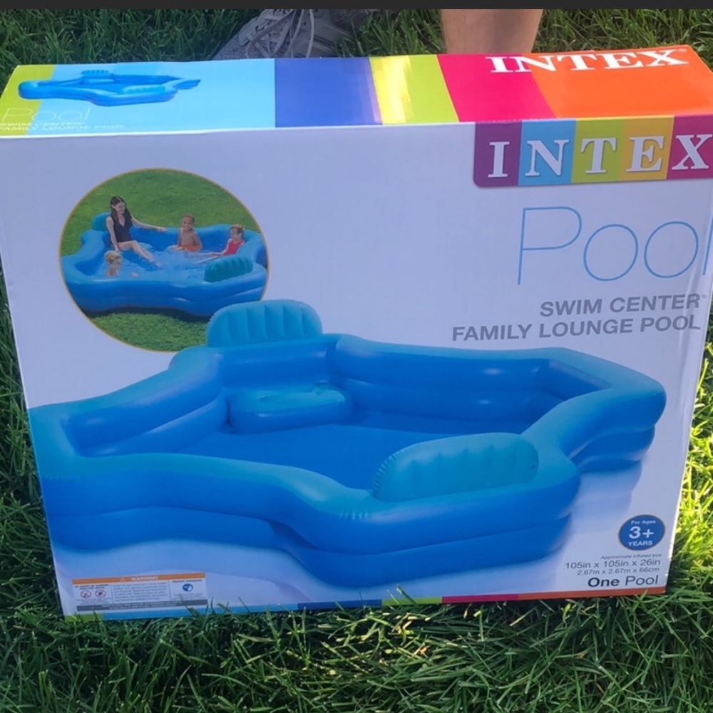 Intex Swim Center Family Lounge Inflatable Pool